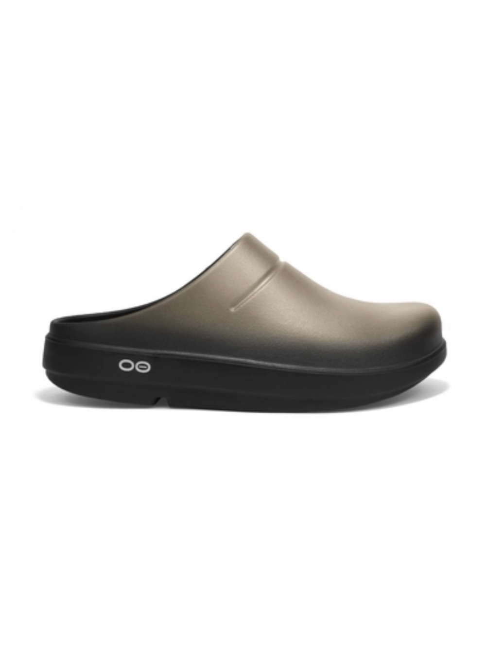 OOfos Women OOcloog Luxe Latte 
Etrias Brands